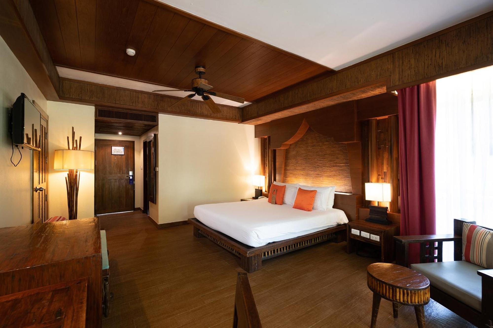Deluxe King Room
