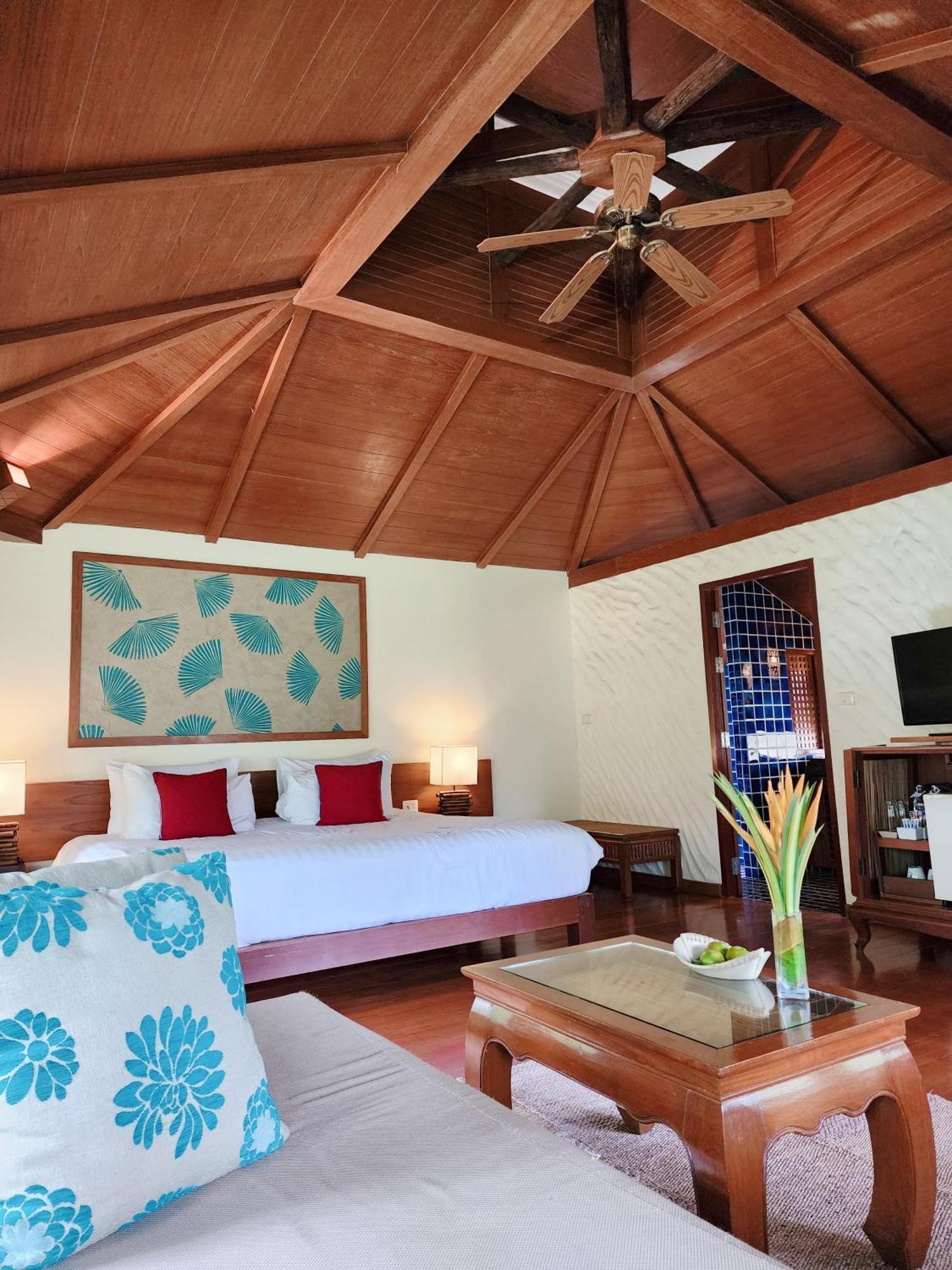 Premium Deluxe Cabana